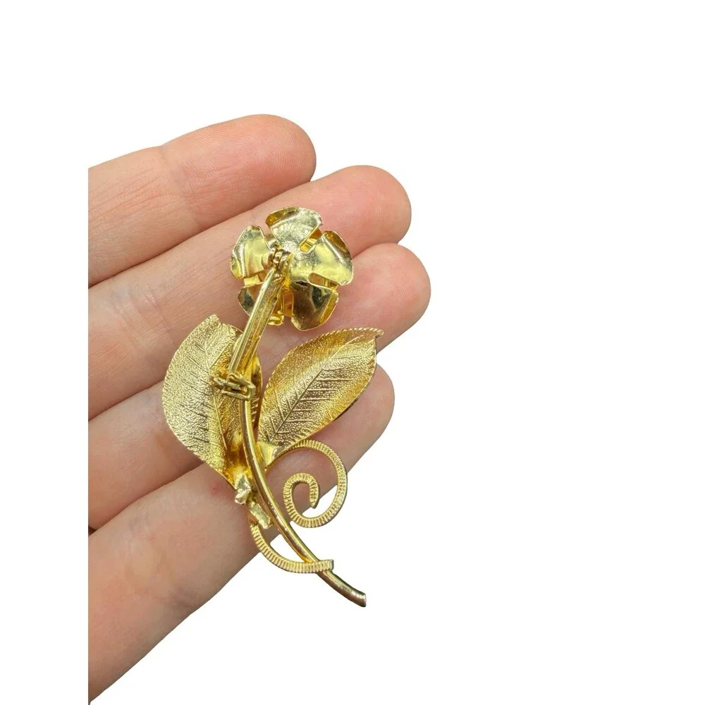 Vintage Gold Tone Flower with Blue rhinestone gold flower pin - Picture 2 of 2